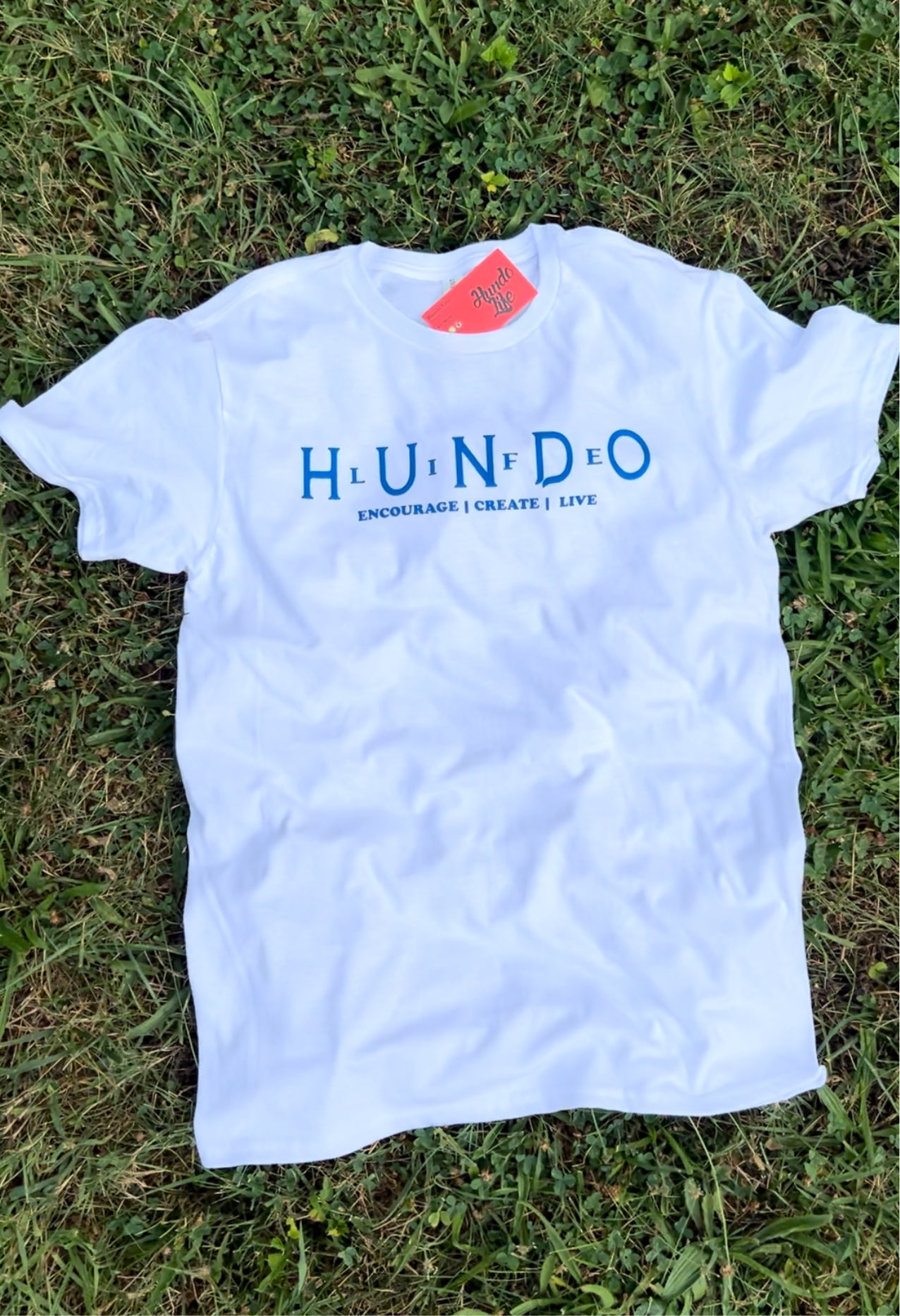 Life in Hundo Unisex T-Shirt (11 Colors)